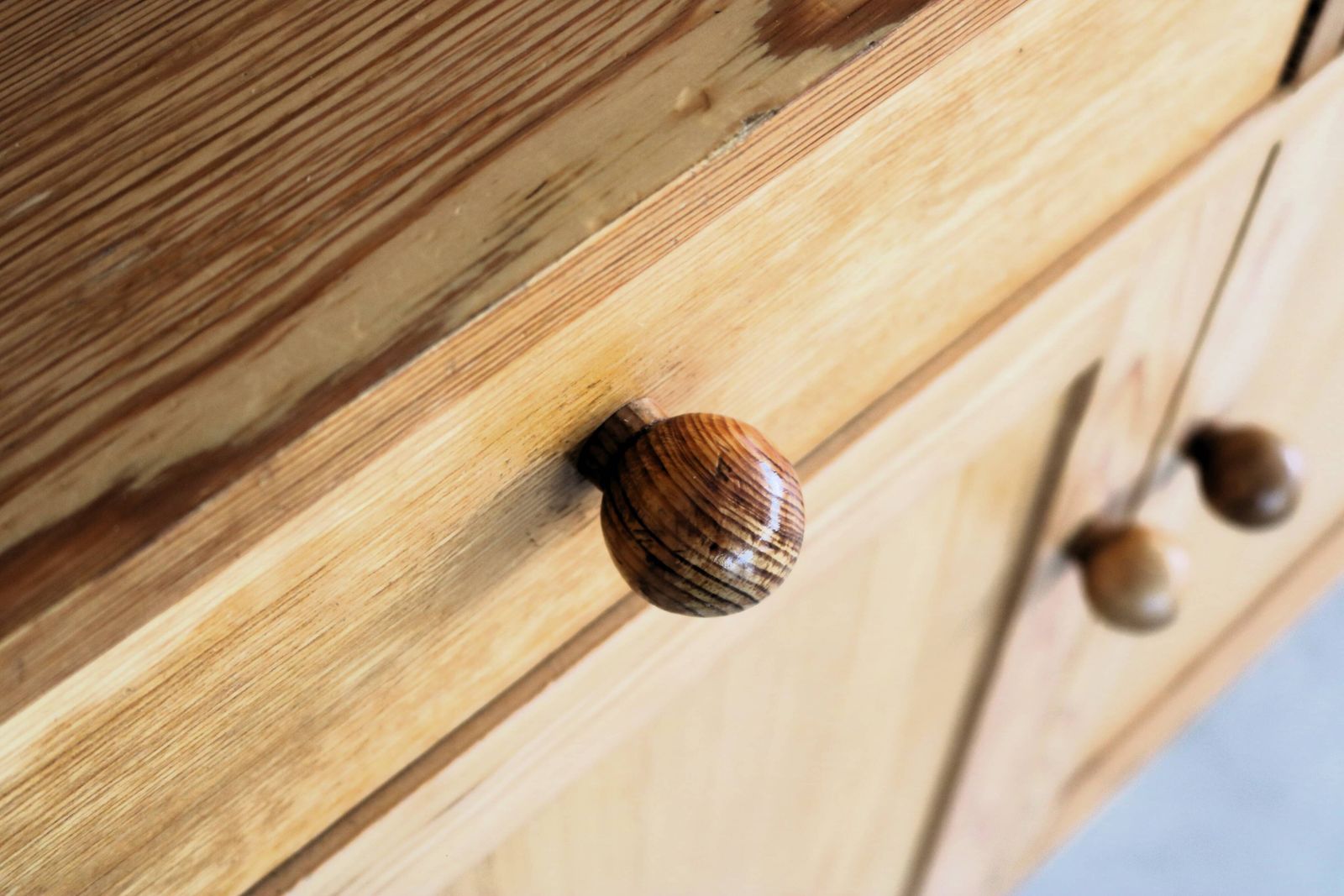 Vintage Dressoir | Wandkast | Grenen | Zweden photo vinterior