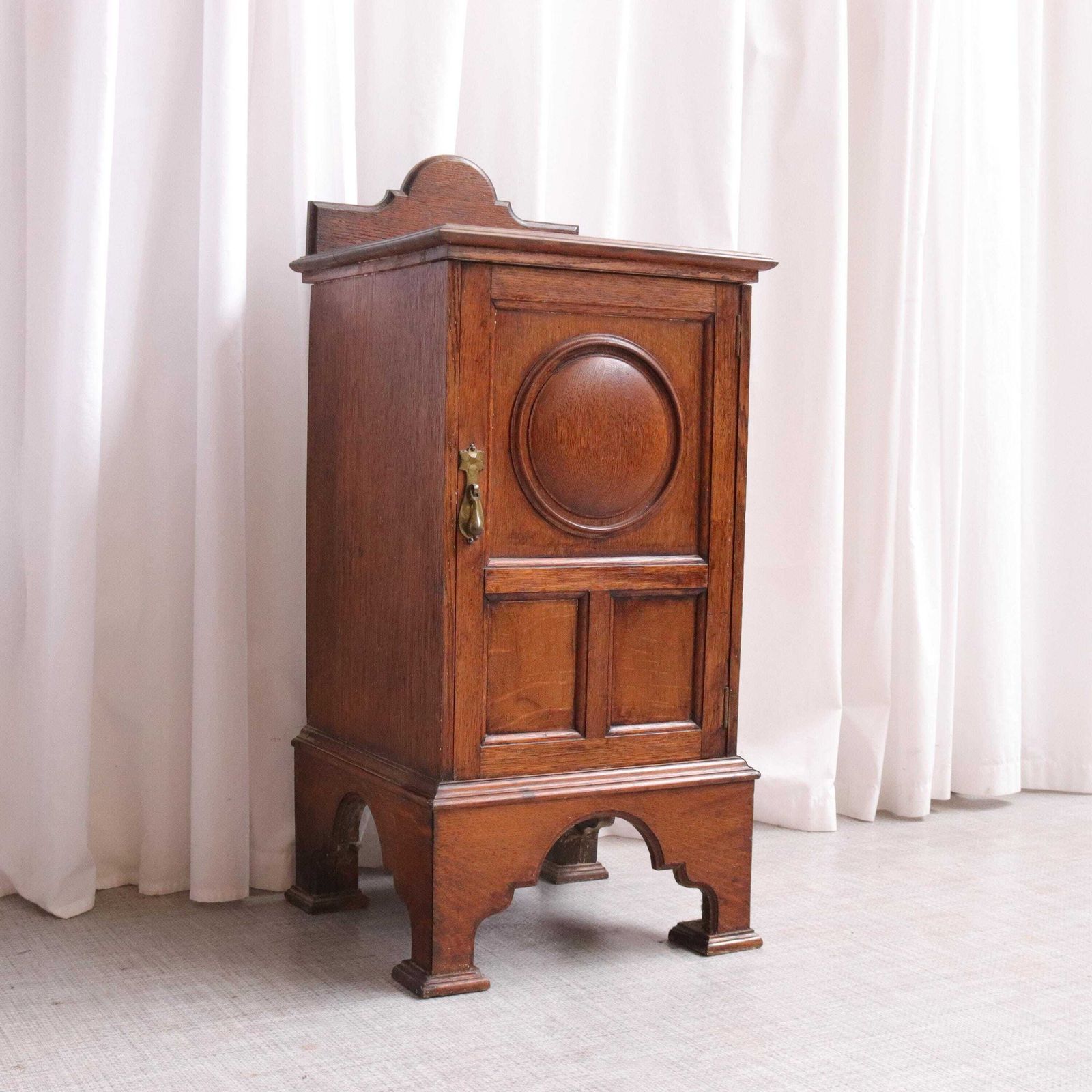 Antique Victorian Pot Cupboard Side Table  Solid Oak   Bed Side Table   Stunning Item   Plant Stand photo furniture