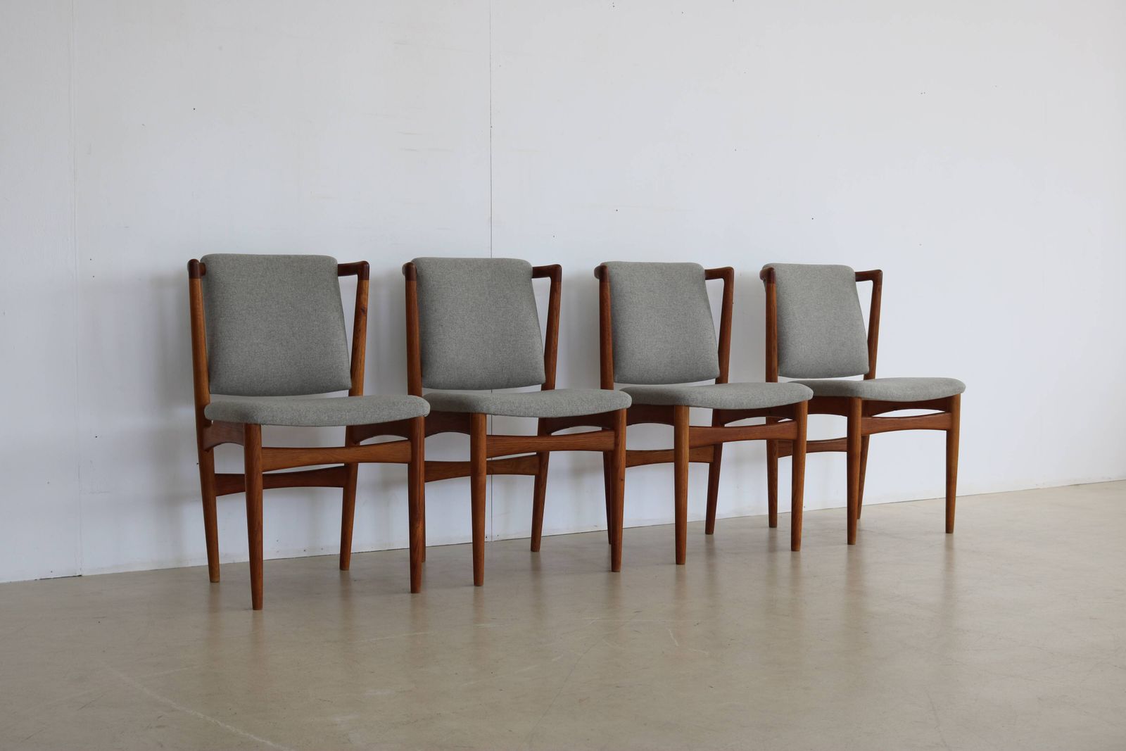Set Of 4 Vintage Dining Chairs With New Upholstery photo for sale