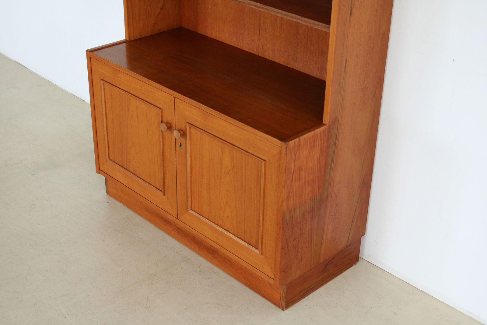 Vintage Teak Buffet, 1960s photo vinterior