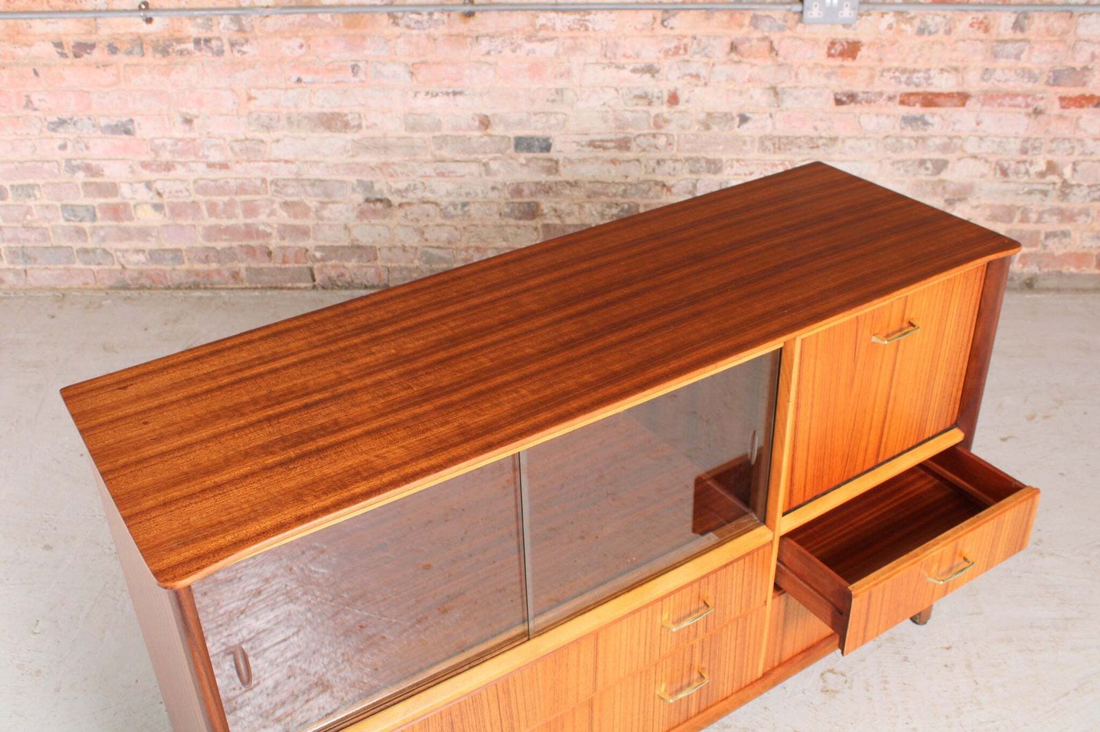 Mid Century Tola Dideboard / Drinks Cabinet By Harris Lebus, C. 1960s photo vintage