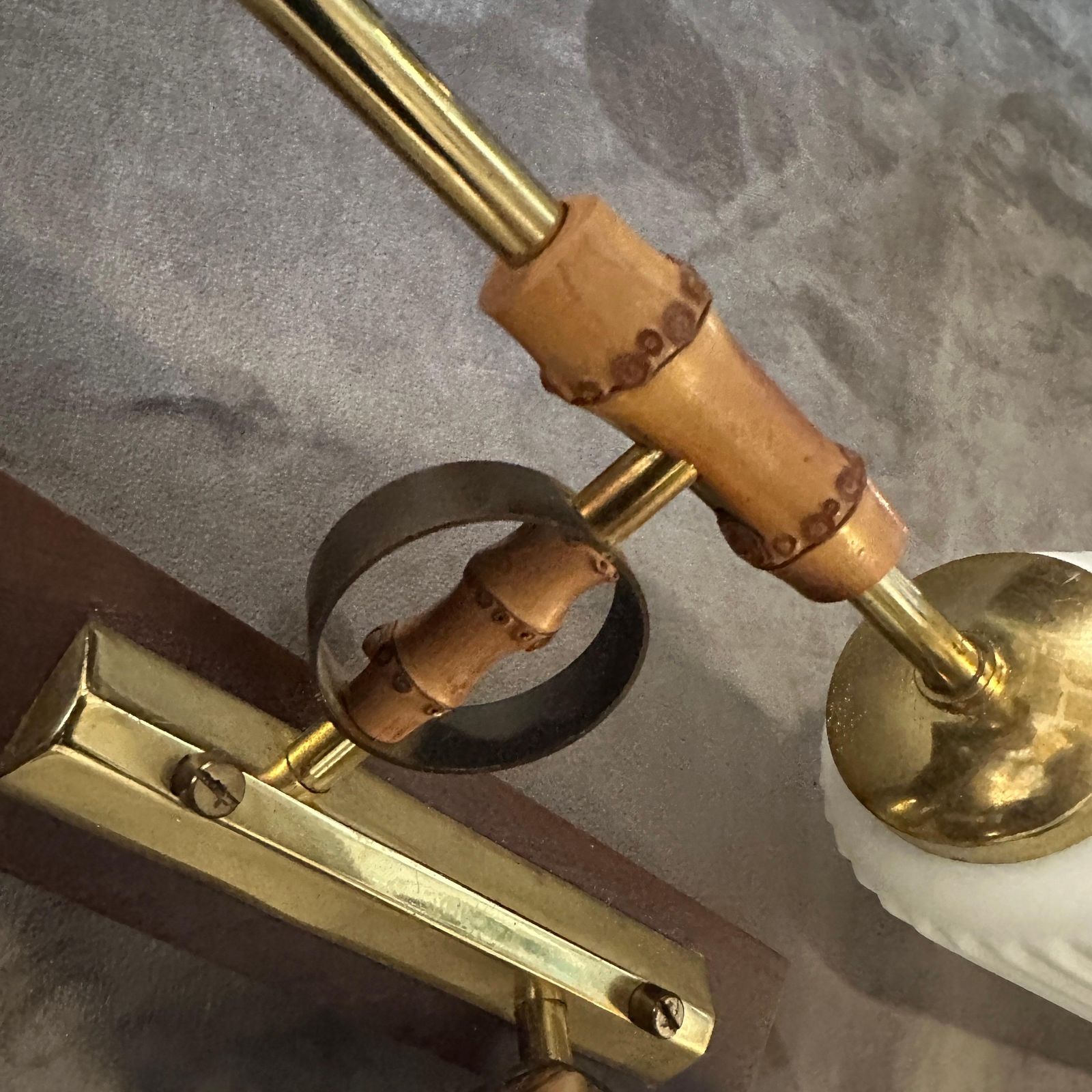 photo vintage Set Of Two 1950s Mid Century Modern Brass, Bamboo And Glass Italian Wall Sconces