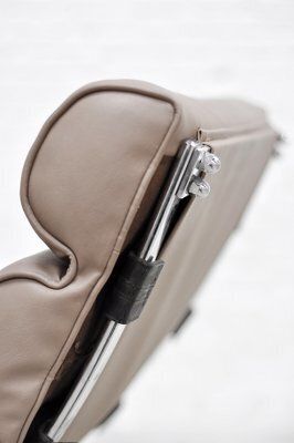 photo furniture Space Age Leather Cantilever Lounge Chair, 1960s