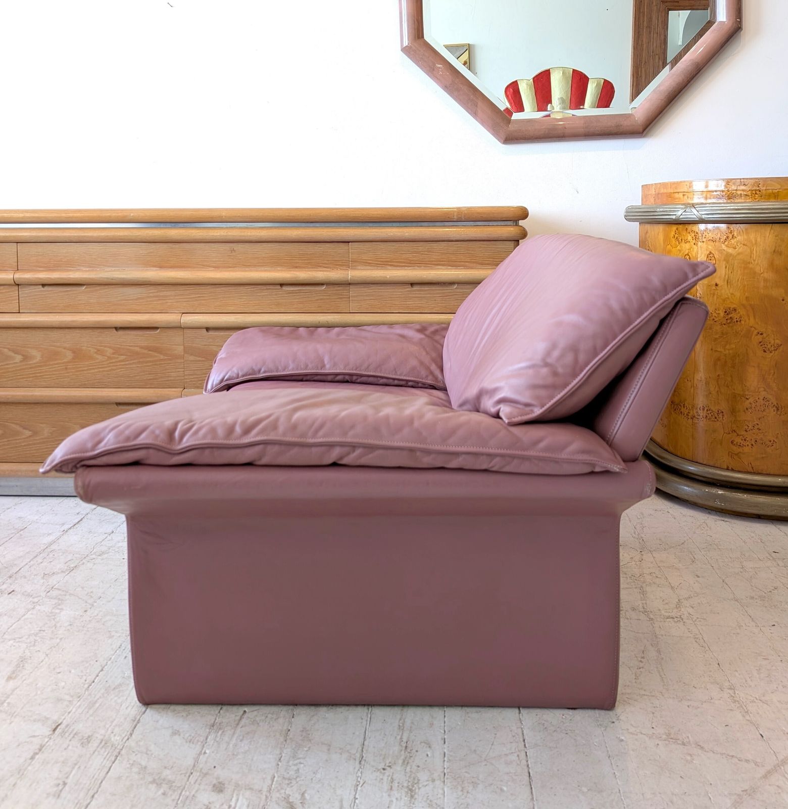 Furniture Angular Post Modern Vintage  Pink / Mauve Leather Armchair By Brayton, USA 1980s photo