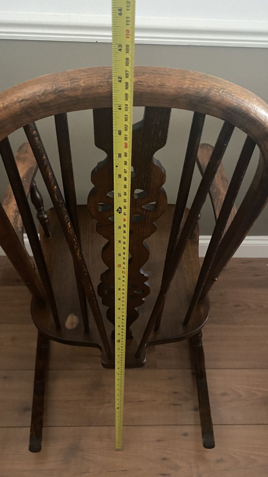 180.0 Vintage Wheel Back Rocking Chair Oak Wooden Dark Stain Farmhouse Cottage photo