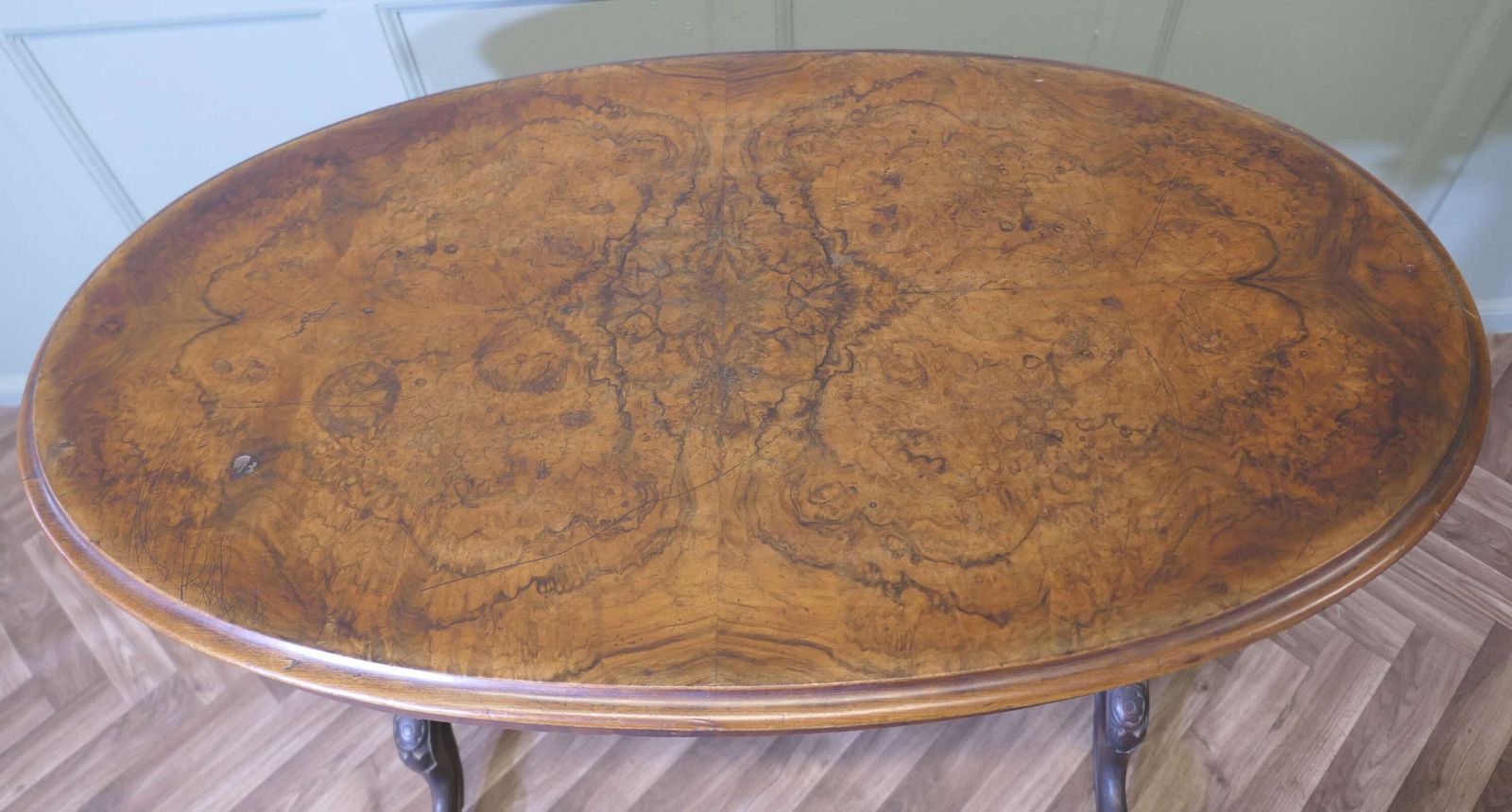 Victorian Oval Walnut Centre Or Hall Table photo 534.0