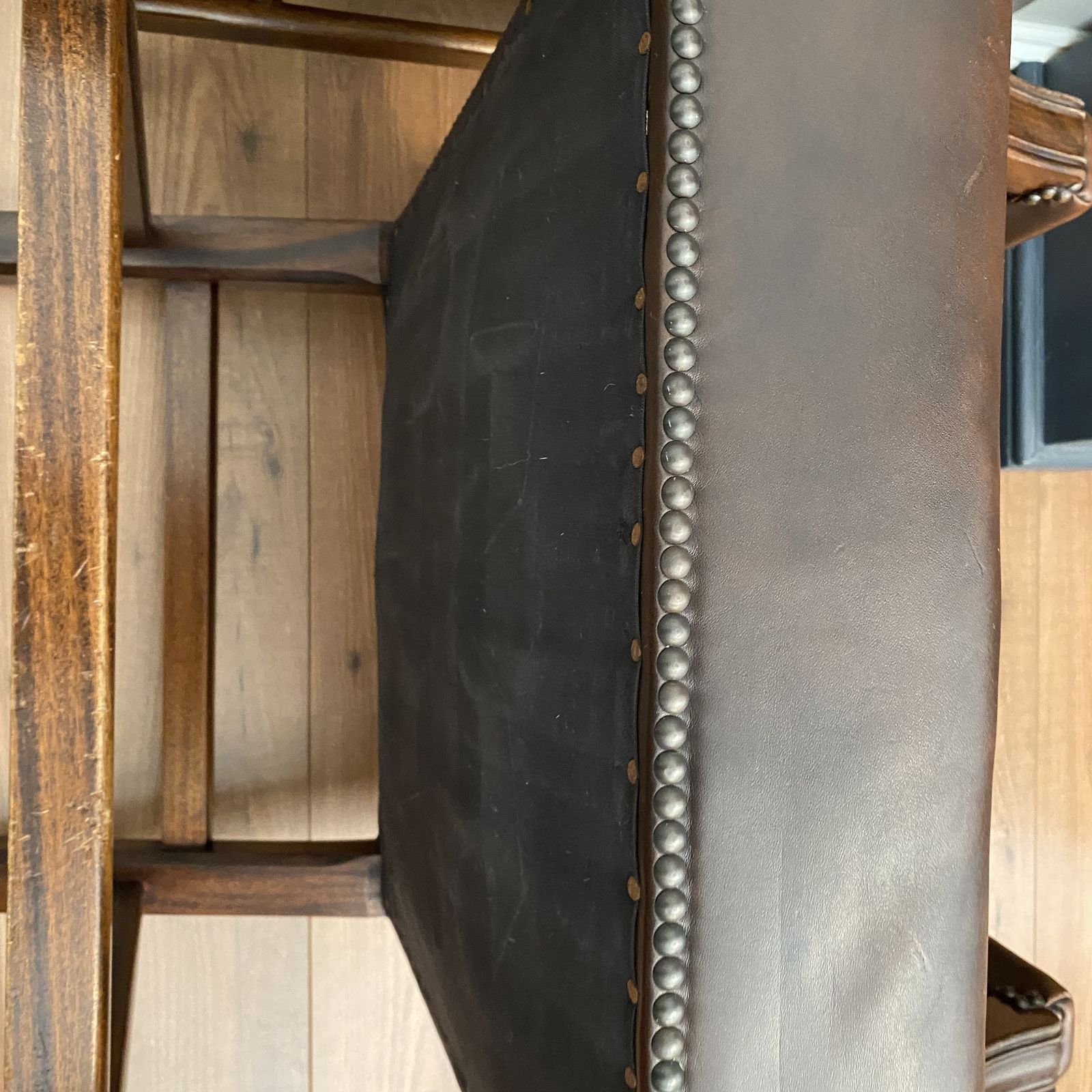 photo furniture 19th Century Antique Brown Leather Studded Gainsborough Caver Library Armchairs