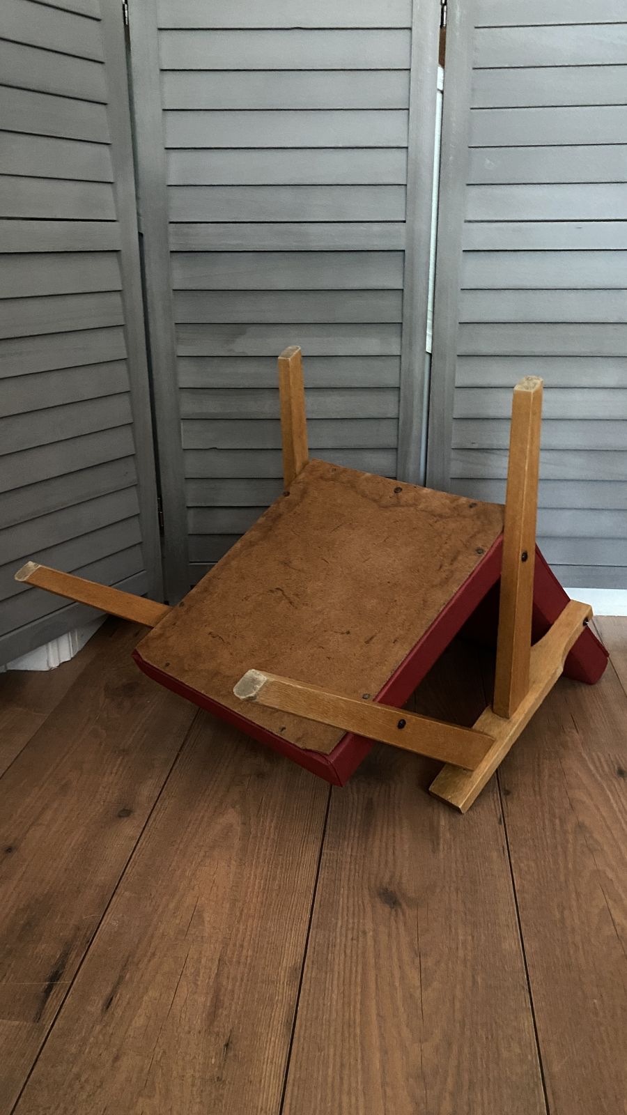 photo for sale Vintage Mcm Danish Style Childs Chair Small Wooden Frame Lounge Red Vinyl