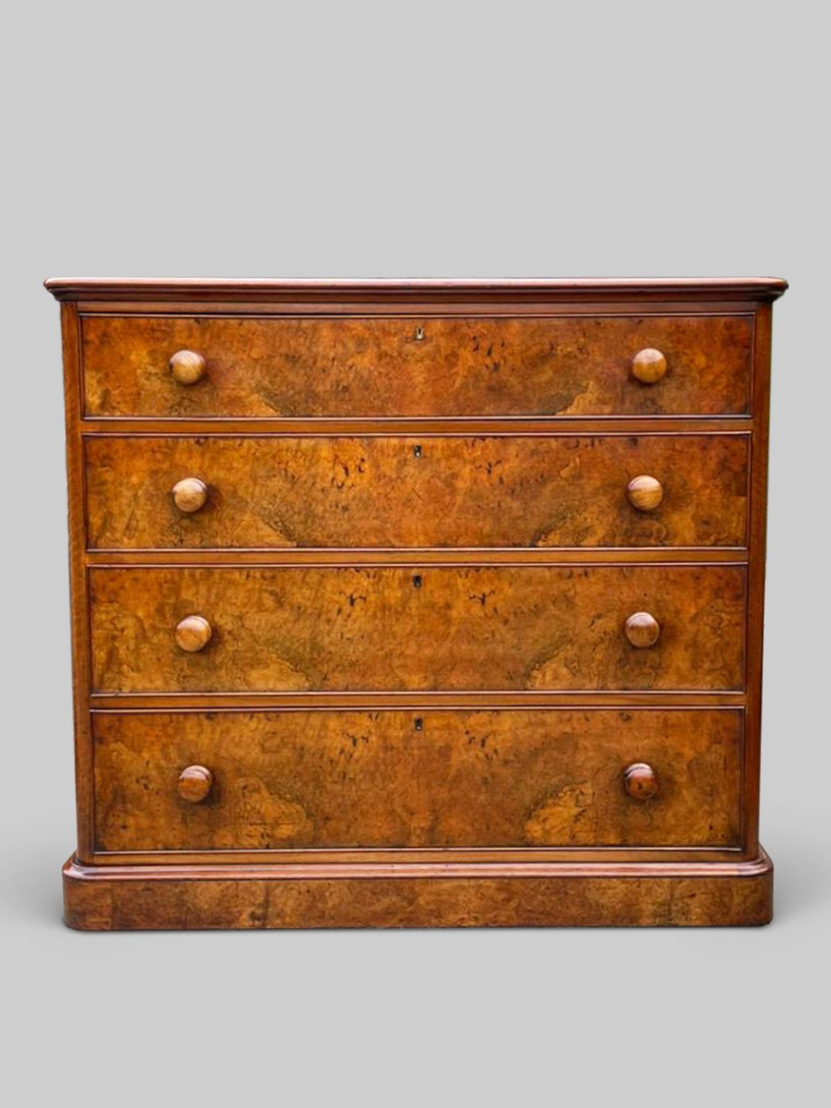 Stunning Victorian Figured Walnut Chest Of Drawers