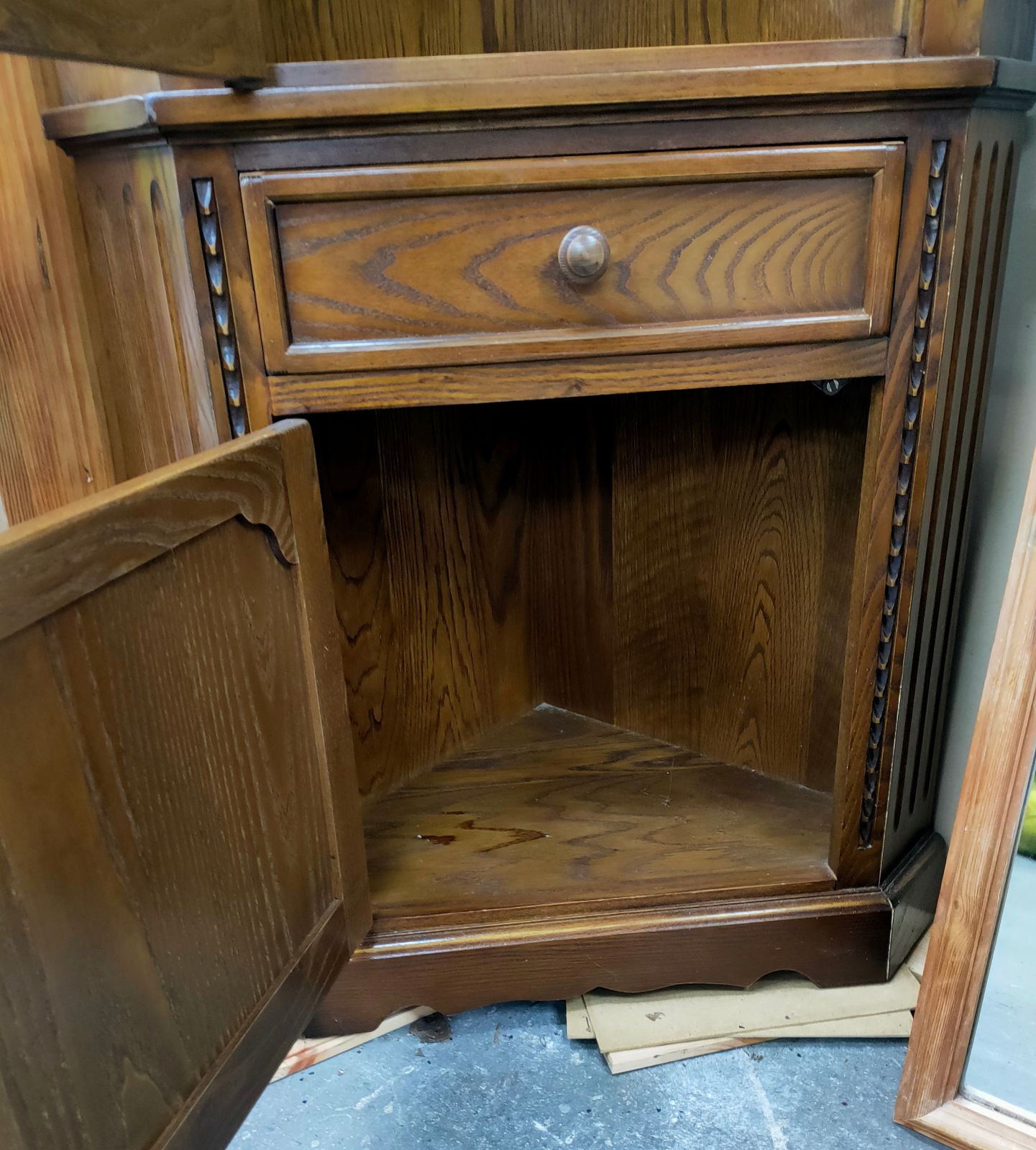 Late Century   Oak Fronted Corner Cabinet, With Ornate Carving And Glass Shelving C1970 photo 150.0
