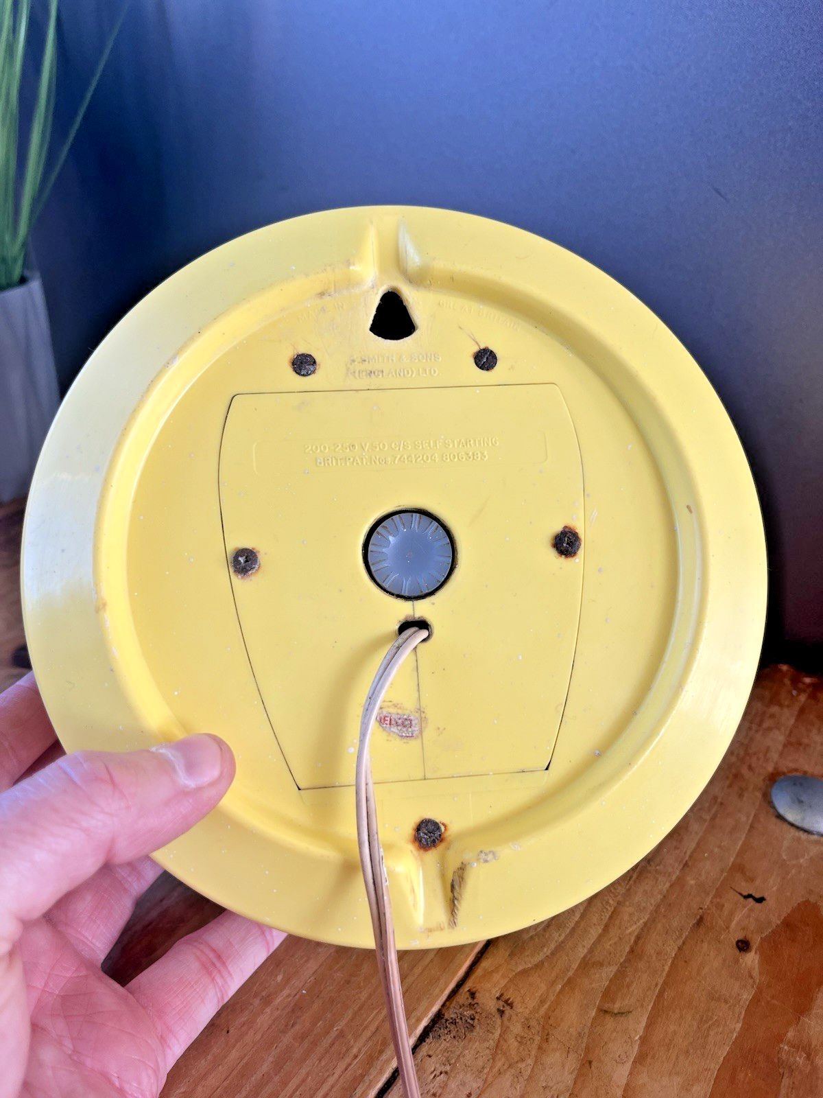 Home Decor Mid Century 50s Yellow Smiths Sectric Wall Clock Kitchen Office Prop Not Working photo