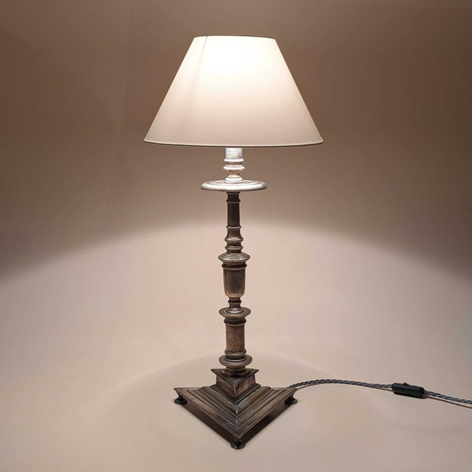Antique French Silver Plated Bronze Table Lamp Elegant Lighting Home Decor Reading Lamp Accent Light photo furniture
