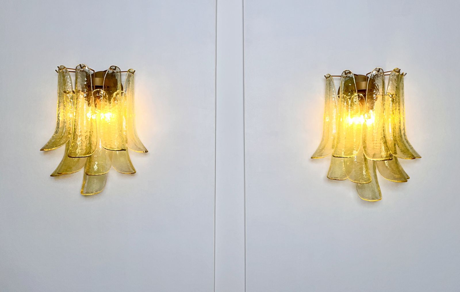 photo vintage Pair Of Vintage Italian Murano Wall Lights   Mazzega   10 Green Glasses