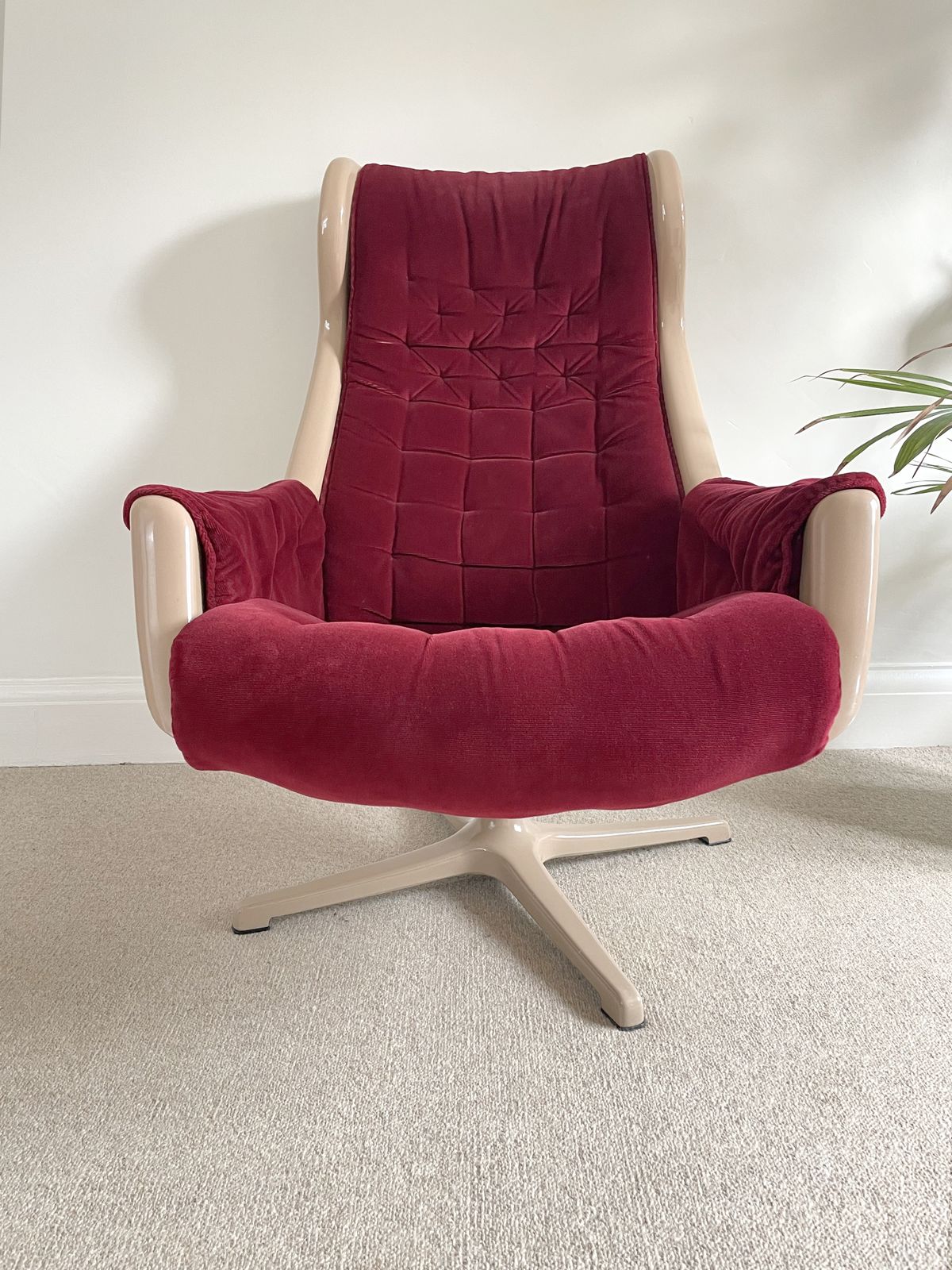 "Galaxy" Lounge Chair By Alf Svensson & Ingvar Sandstrom For Dux photo Furniture