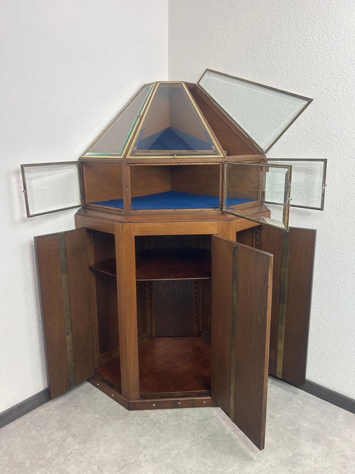 Furniture Corner Pyramid Art Nouveau Jewellery Display Case photo