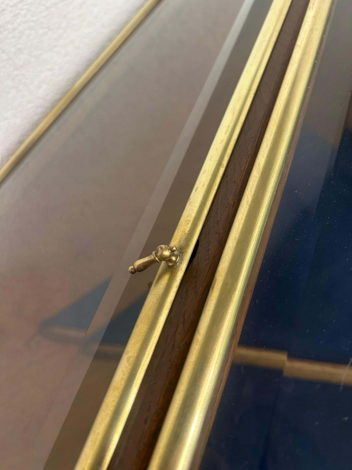 4721.0 Corner Pyramid Art Nouveau Jewellery Display Case photo