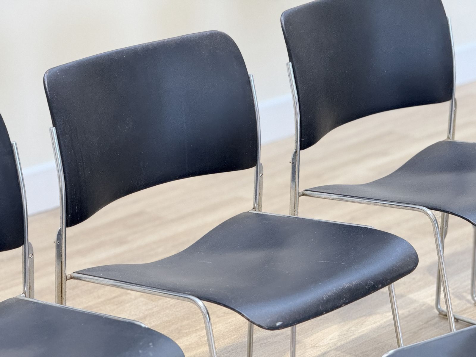 Set Of 8 Chairs By David Rowland (In Black Metal) photo Furniture