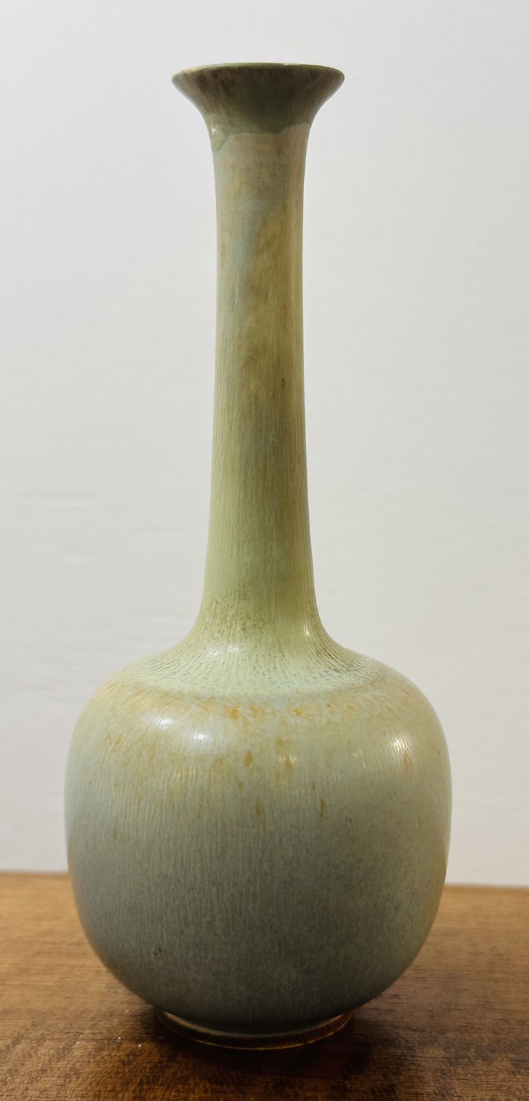 1952 Mid Century Modern Swedish Stoneware Vase By Berndt Friberg For Gustavsberg photo vinterior