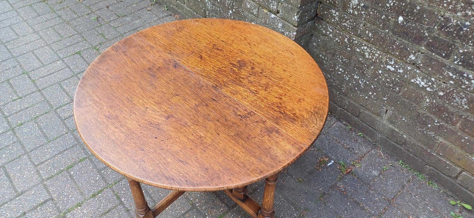 Rare Antique Oak Gate Leg Table – 1920s Drop Leaf Side Table – Jacobean Revival Coffee Or Games Table Compact & Versatile Free Hand Delivery photo buy