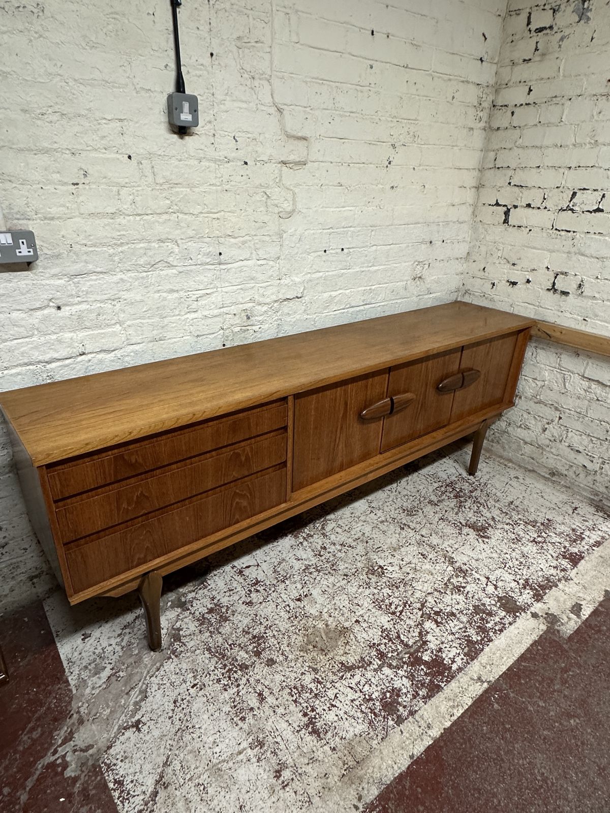 Outstanding Mid Century Large Jentique Quality Teak Sideboard Afromosa Handles photo buy