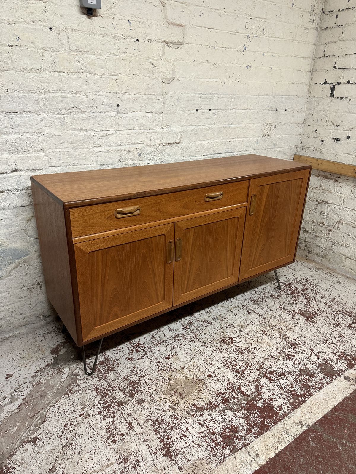 Mid Century G Plan Fresco Compact Teak Sideboard On Quality Hairpin Legs photo 475.0