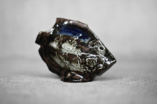 Mid Century Scandinavian Modern Brown And Cobalt Stoneware Fish Figurine By Carl Harry Stålhane For Rörstrand, 1960s