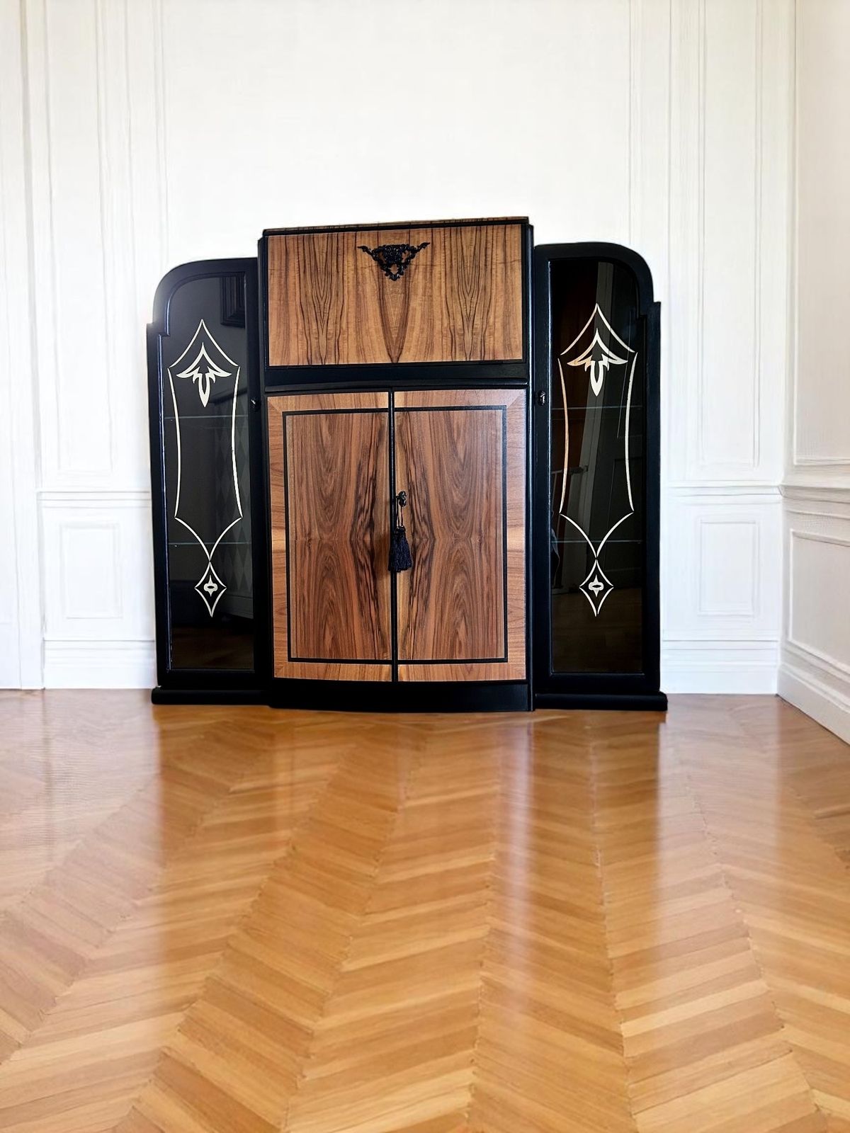 Cocktail Cabinet.  Art Deco Style.  Rivington.  Walnut. Refurbished.  Handpainted.  Unique. photo vinterior