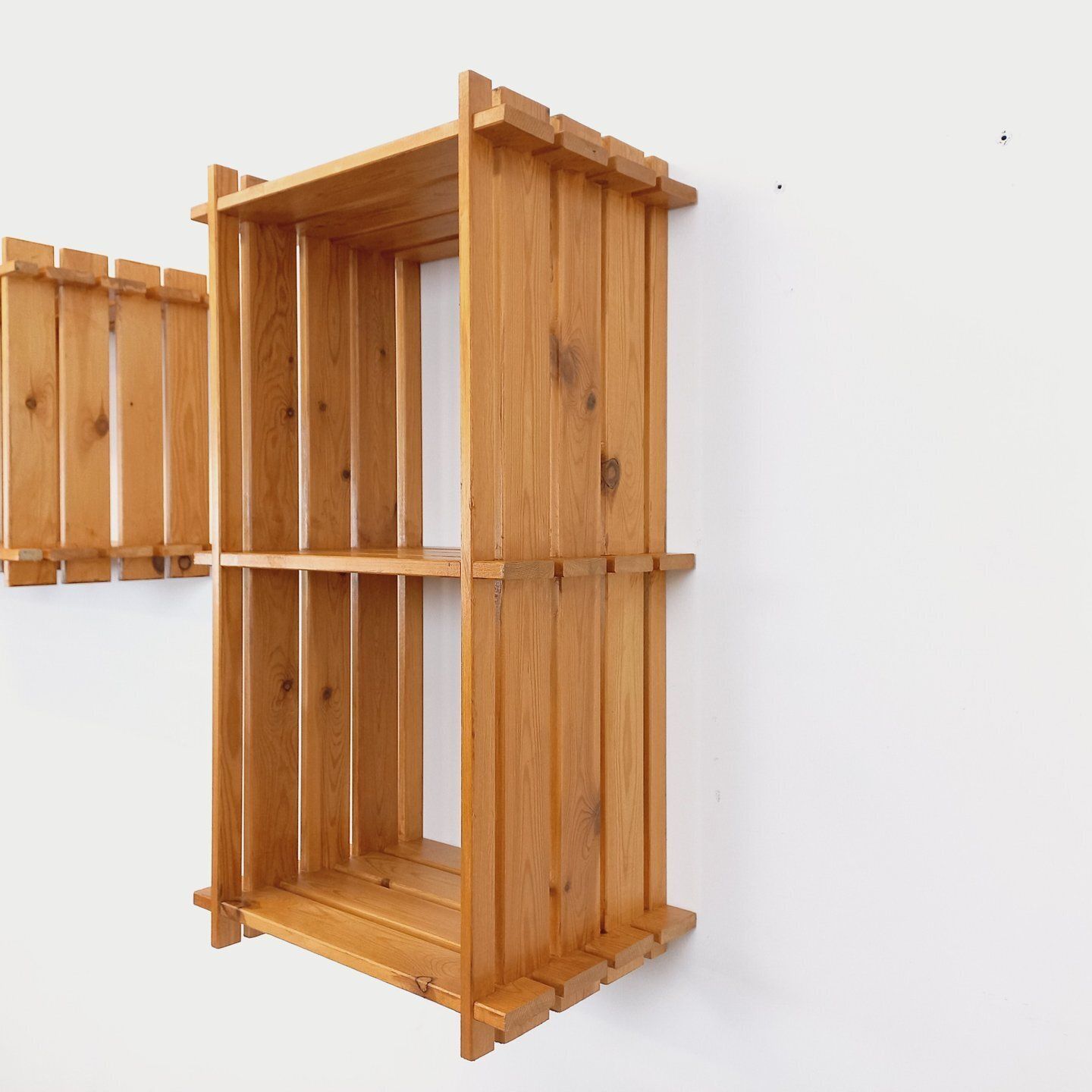 photo vinterior Pair Of Pine Wall Shelves, 1980s