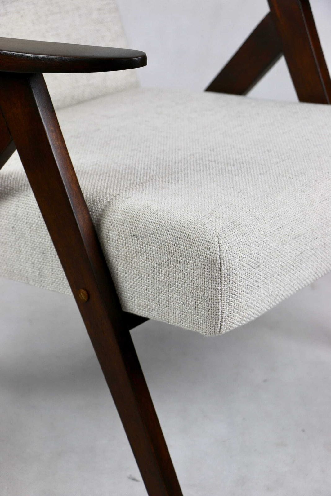 photo for sale Vintage Armchair B 310 Var White Cream Structure 70s   2 Pieces Available