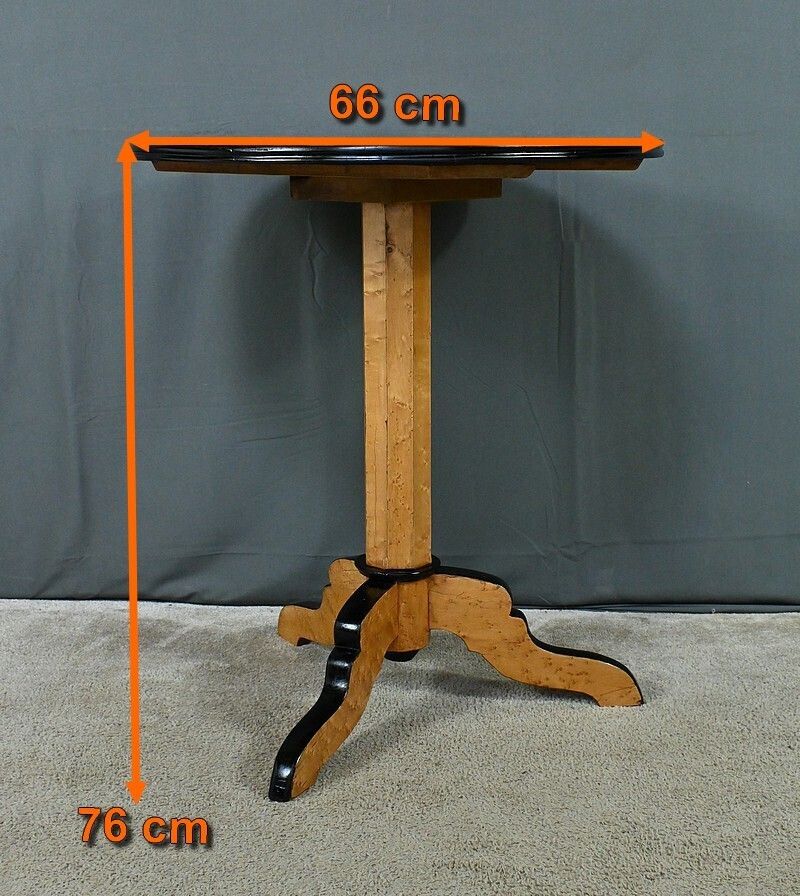 photo furniture Speckled Maple Pedestal Table, Napoleon III Period – Part 2 Of The 19th Century