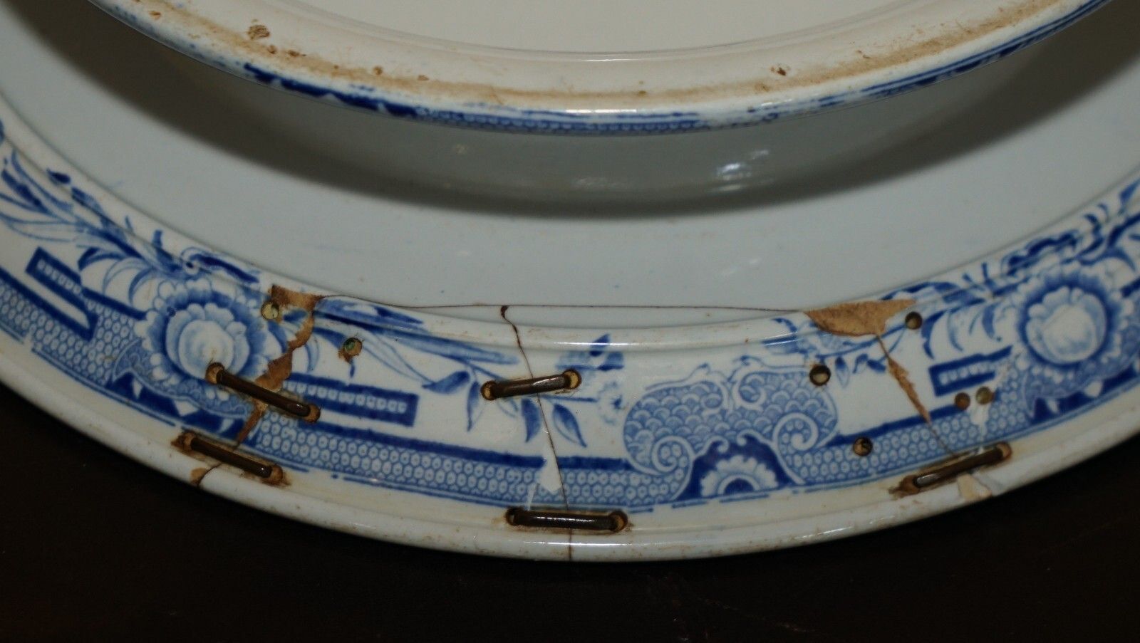 photo vintage Antique Repaired Mid 19th Century Stone China Chinese Porcelain Charger Plate