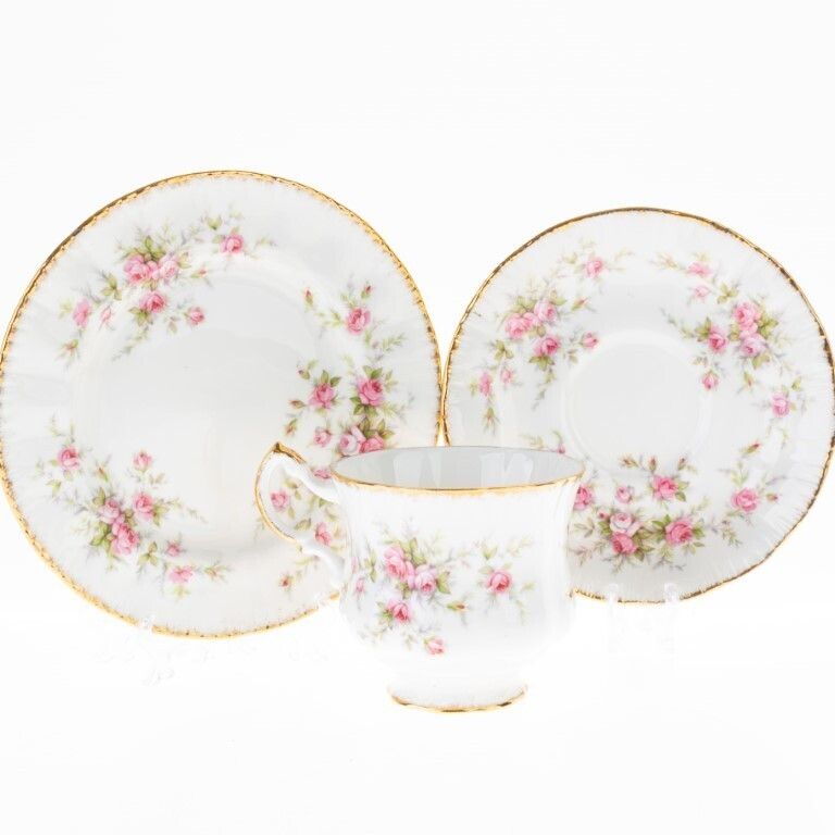 Paragon Gilt Porcelain Ceramic Roses Trio Teacup & Saucers photo furniture