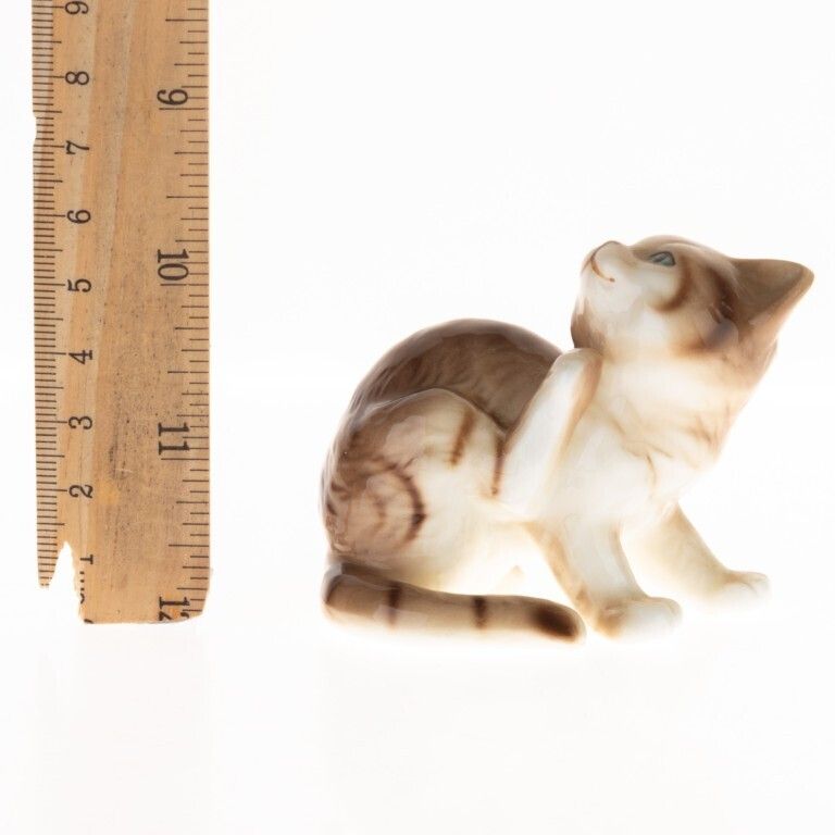 Danbury Mint Hand Painted Porcelain Ceramic Cat Figure photo Art