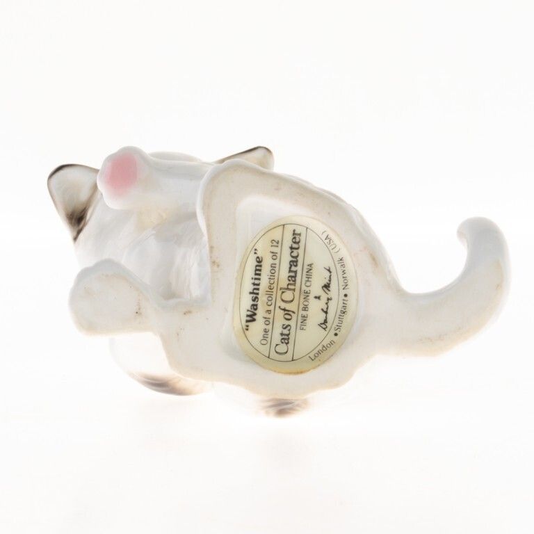 Danbury Mint Hand Painted Porcelain Ceramic Cat Figure photo for sale