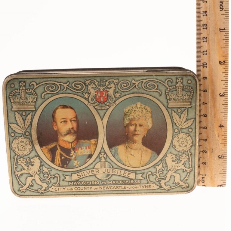 Antique Silver Jubilee Tinplate Litho Chocolate Toffee Box photo Home Decor