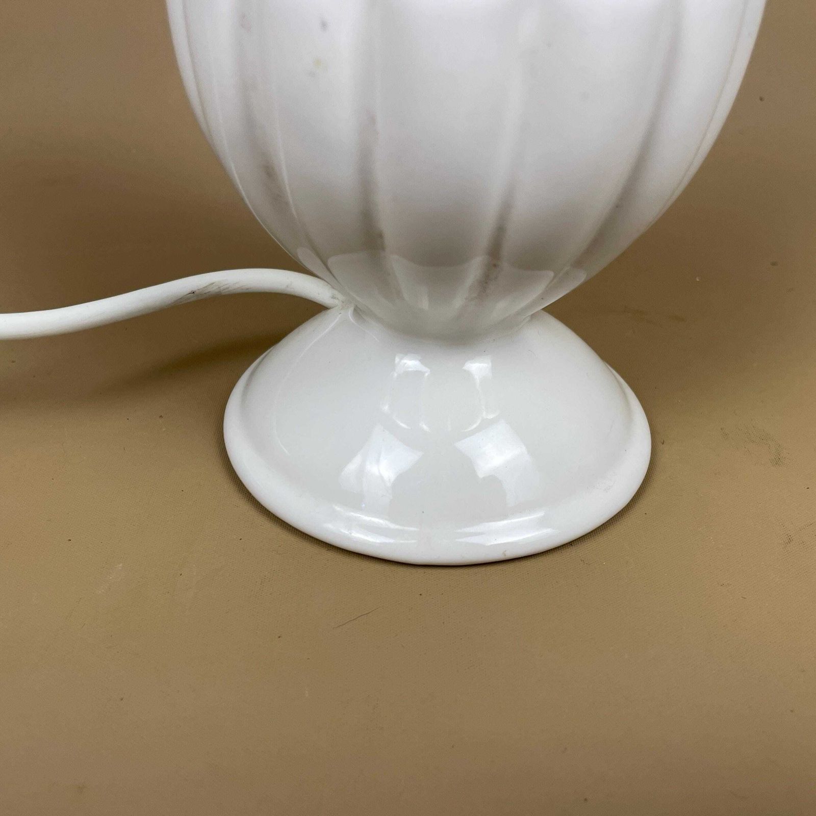 Vintage Ceramic White Lamp Bedside Table Light Art Deco Style Vase Shape Small Brass Fittings photo for sale