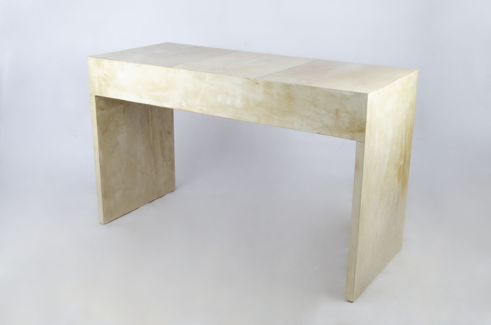Early 20th Century Art Déco Wooden Desk With Parchment Paper Cover Designed By Jean Michel Frank For Comte S.A., Argentina photo vintage