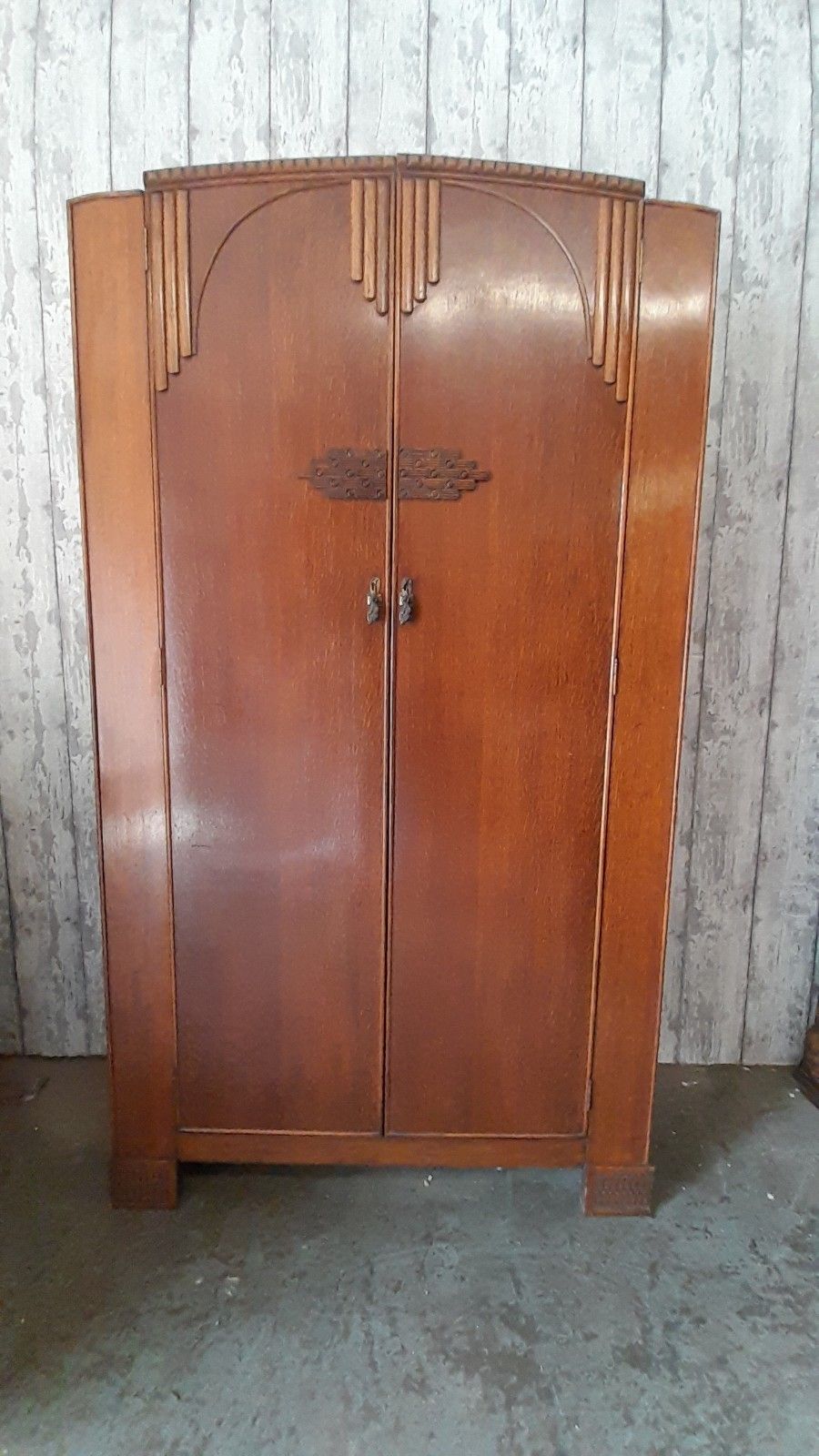 photo vinterior Art Deco Solid Oakb 2 Door Wardrobe With Original Handles  Lock And Key