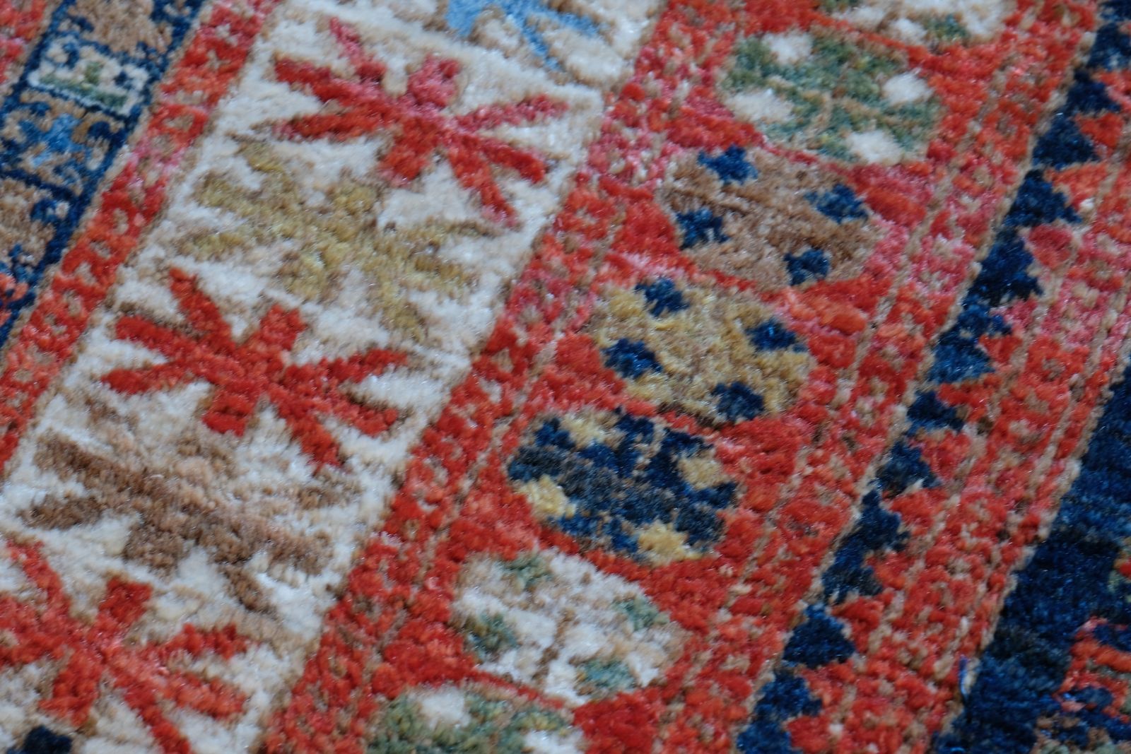photo vinterior Caucasus Kazak Wool Rug With Shield Kazak Medallions