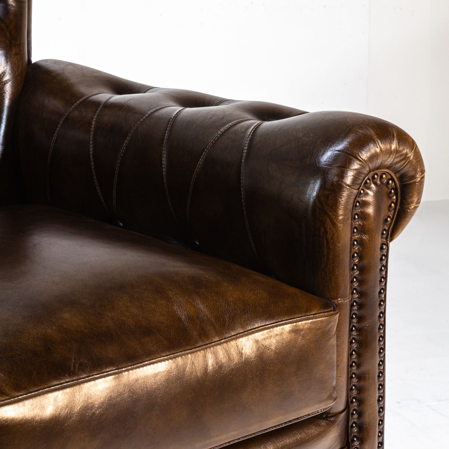 photo furniture Leather Arm Chair Mh 2811 Cig, Mid 20th Century