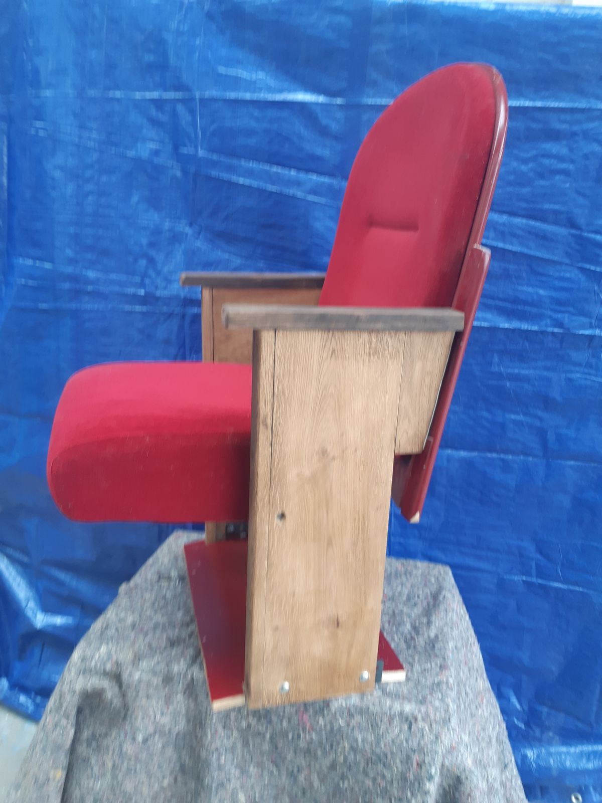 Classic Cinema/Thearter Chairs Red Velvet photo furniture