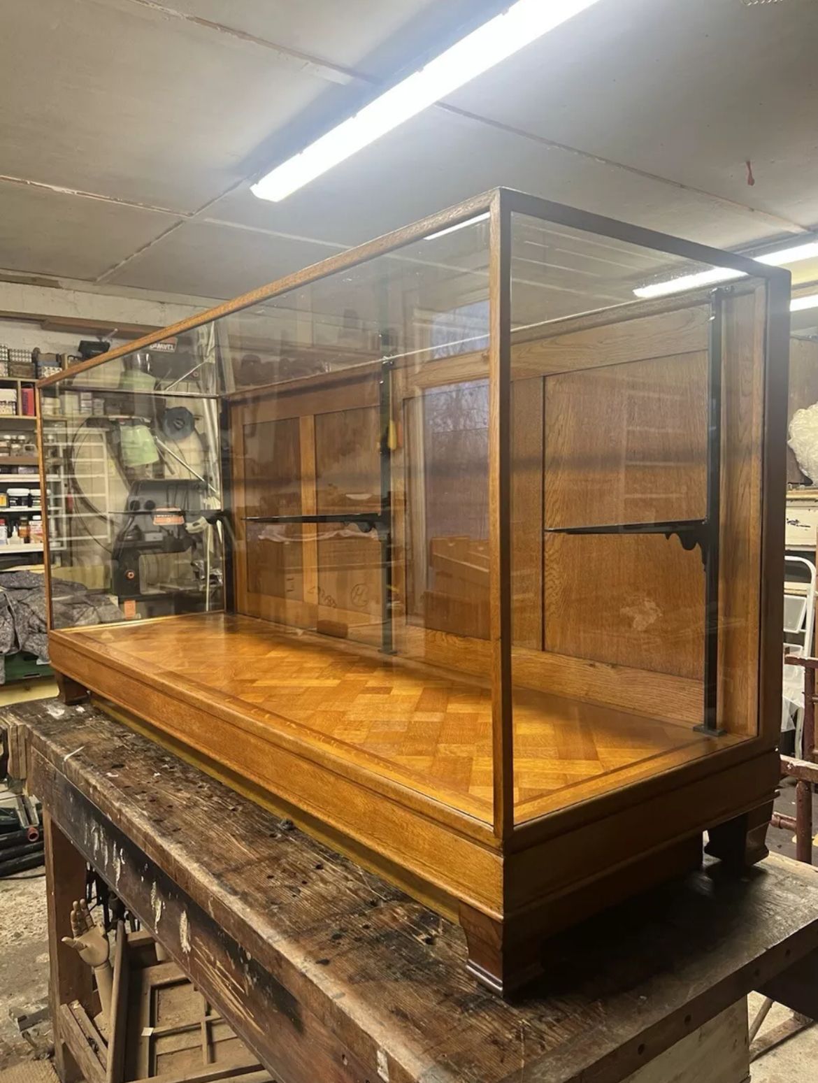 Antique Shop Display Counter Parquet photo vinterior