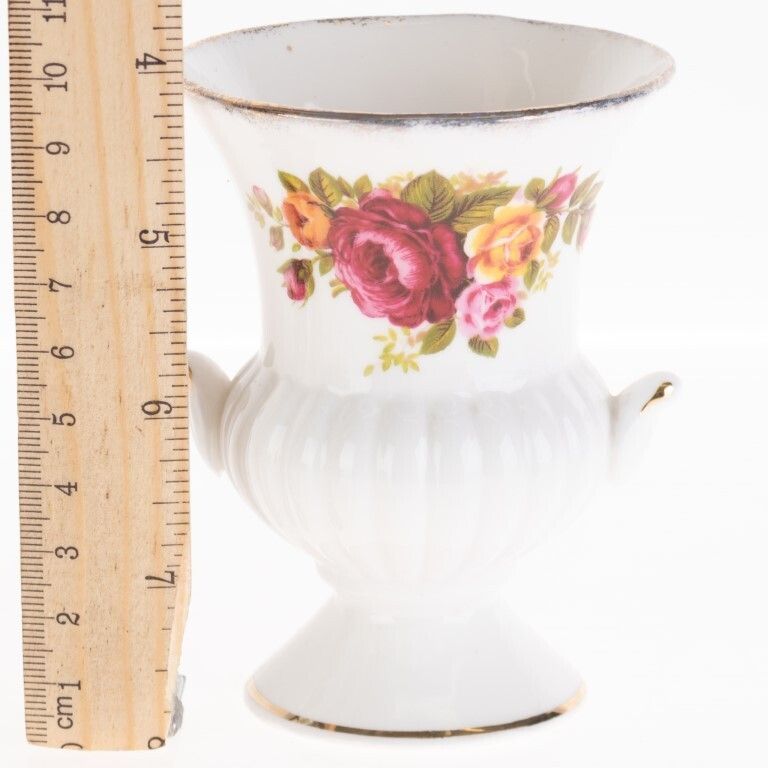 Set Of Eight Porcelain Ceramic Holly Leaves Napkin Rings photo for sale