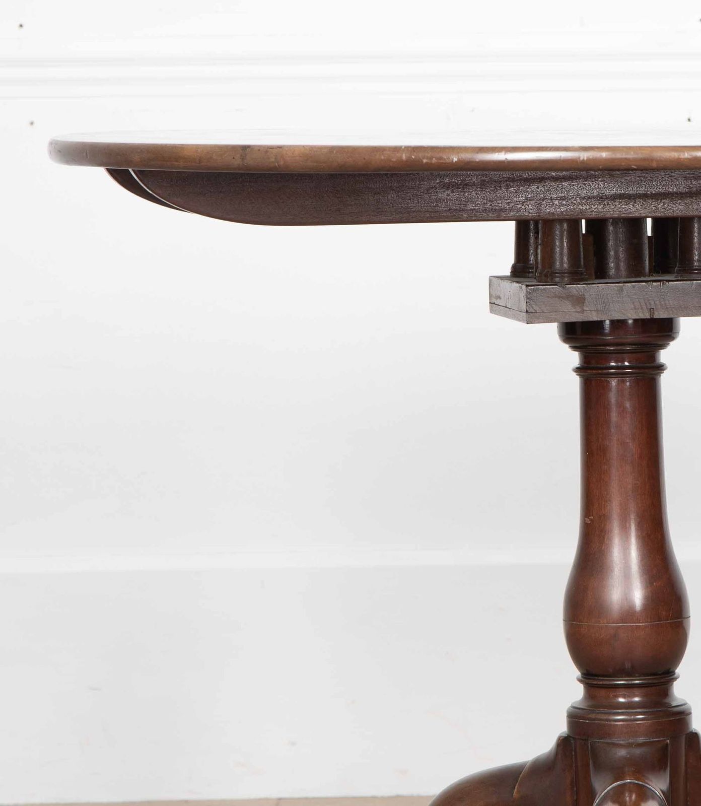 Late 18th Century Georgian Mahogany Tripod Table photo vintage