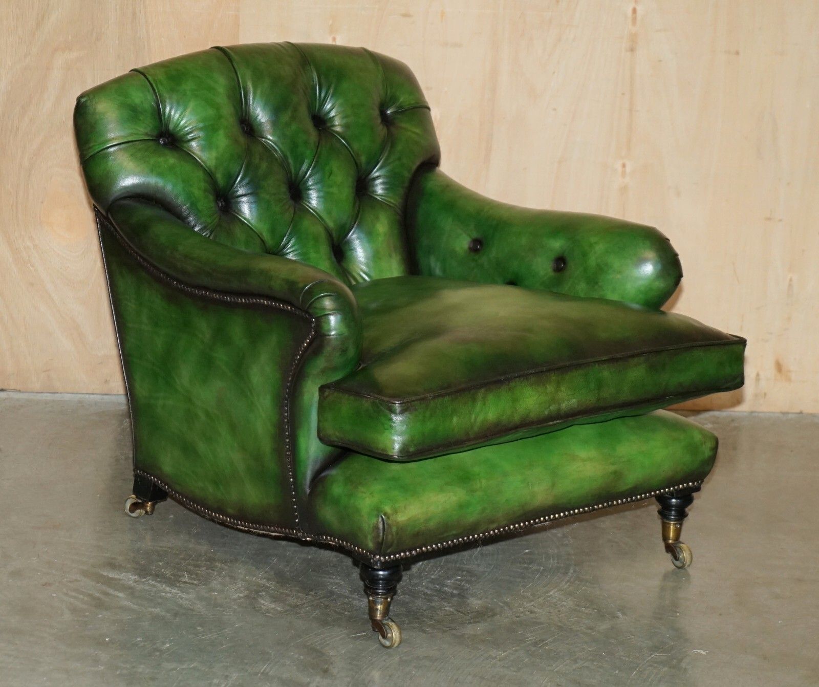 Pair Of Antique Howard & Son's Bridgewater Chesterfield Green Leather Armchairs photo furniture
