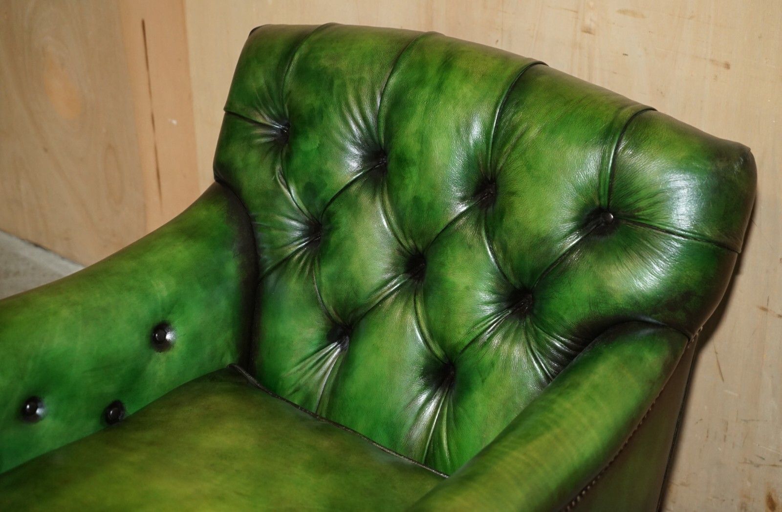 photo buy Pair Of Antique Howard & Son's Bridgewater Chesterfield Green Leather Armchairs