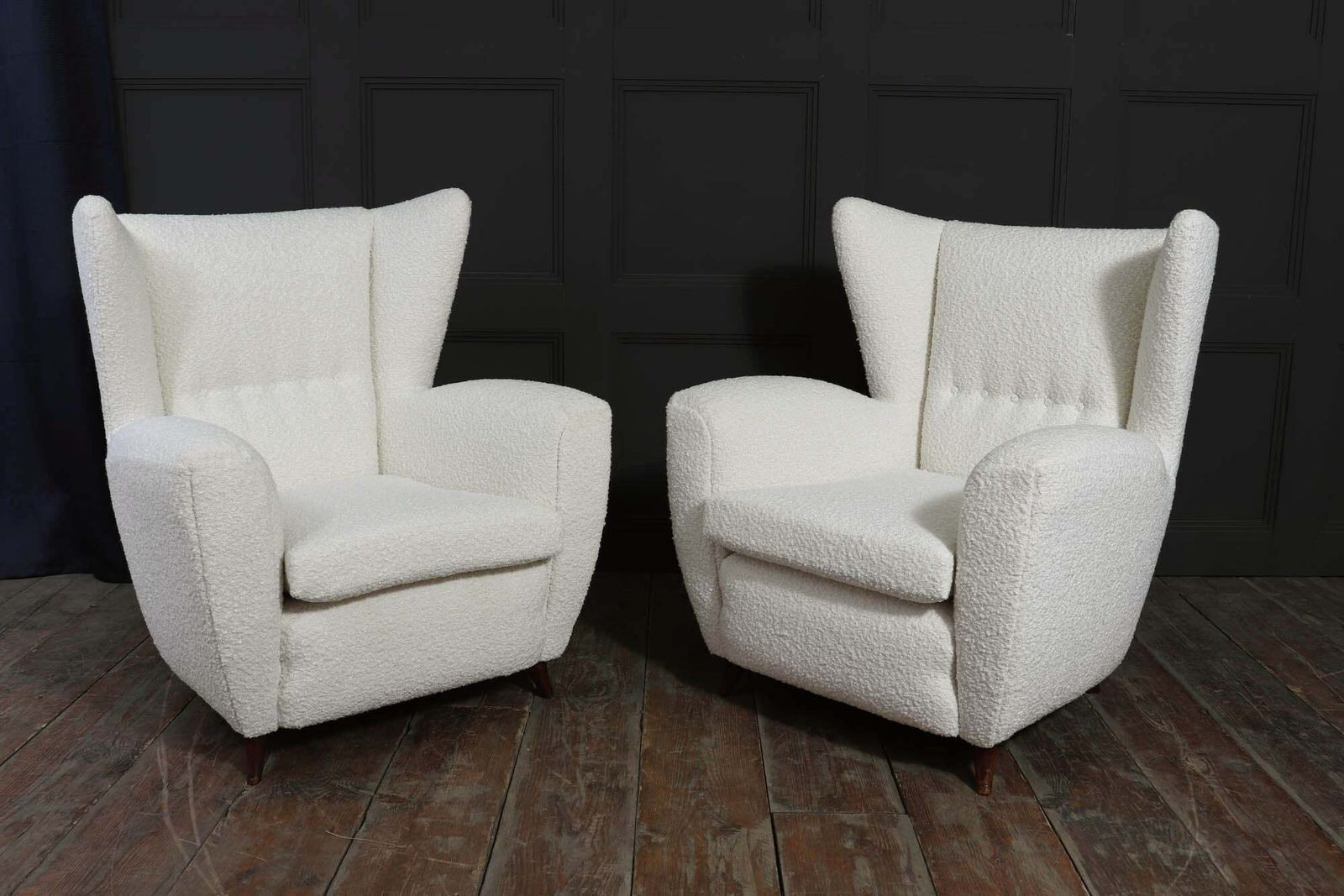 photo vinterior Pair Of Italian Mid Century Wingback Armchairs In Bouclé, C. 1950s