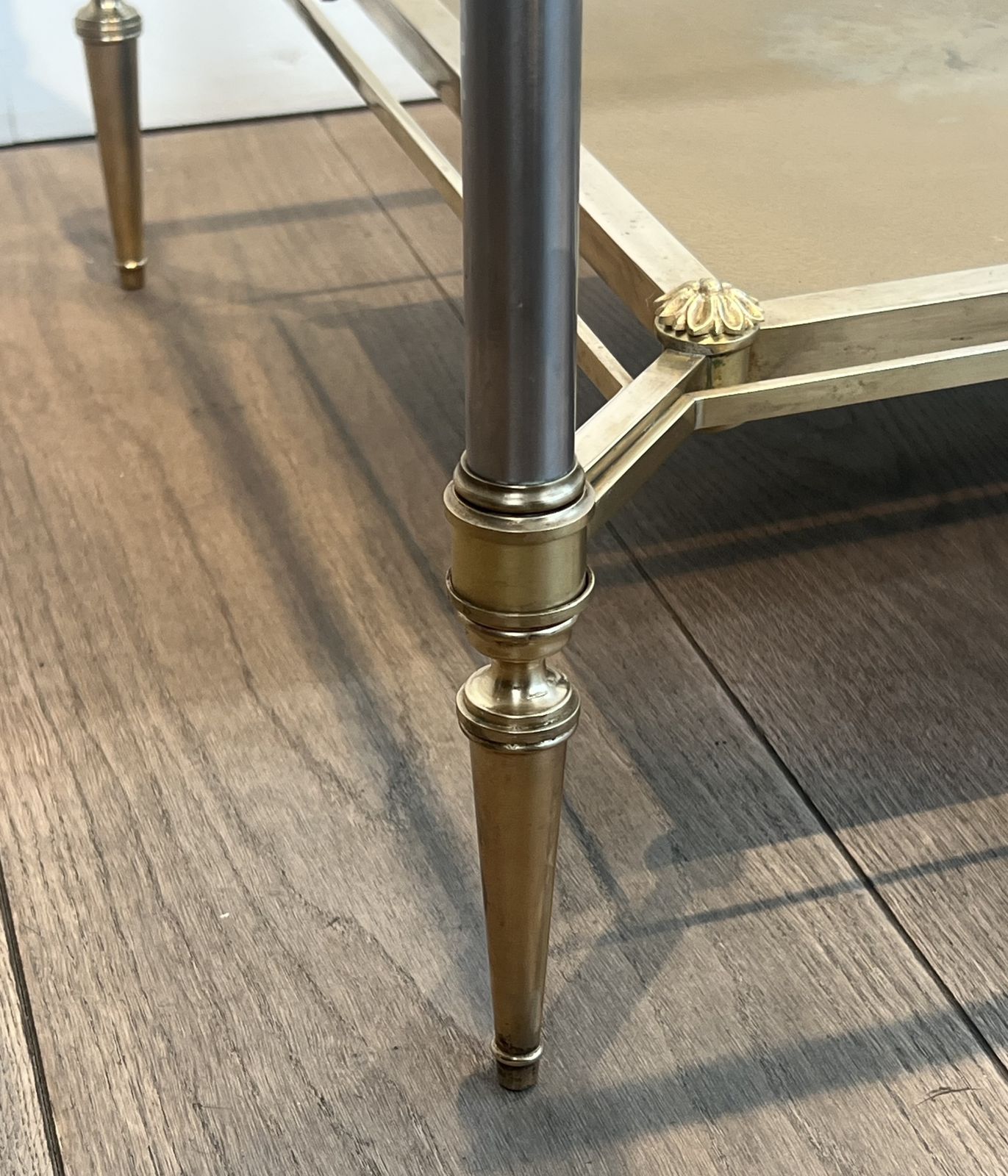 photo vintage Brass Coffee Table With Clear Glass Top And Gold Eglomisé Mirror From Maison Jansen
