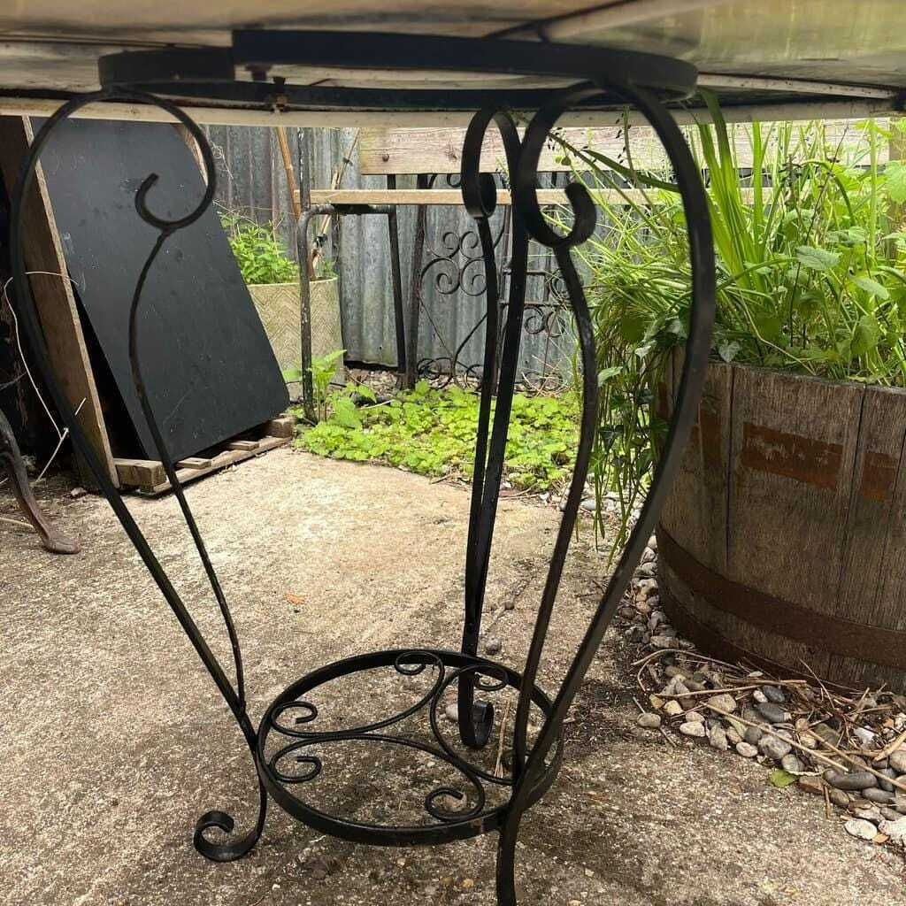 Black Metal Circular Garden Table Faded Clock Face Tripod Legs Ornate Shelf photo 74.0