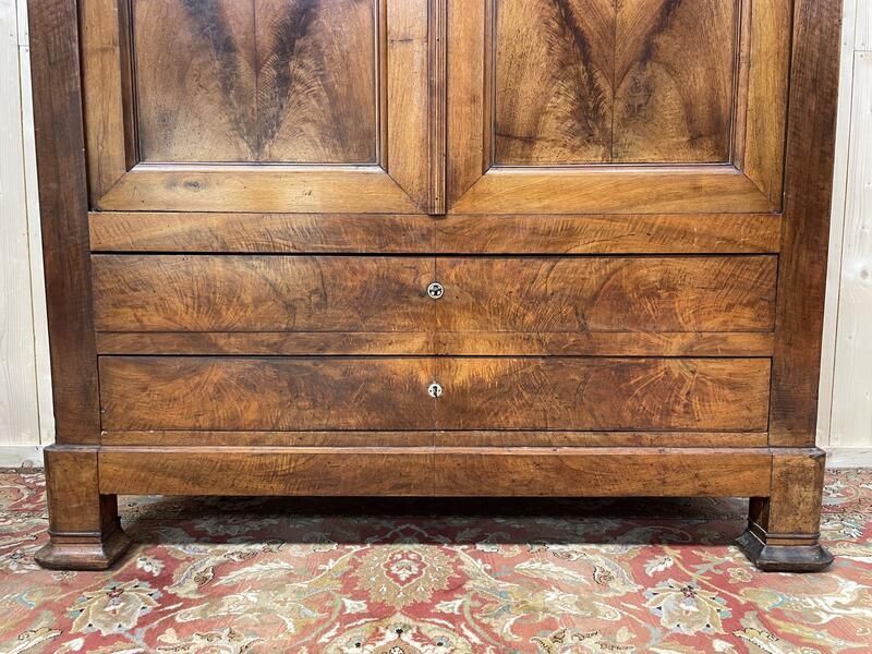 photo for sale Armoire époque Louis Philippe En Noyer Et Placage
